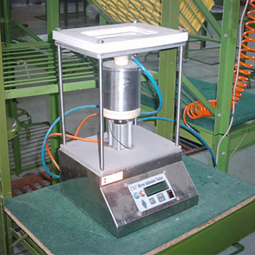 آزمایشگاه قطعات خودرو