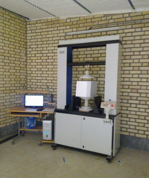 آزمایشگاه صنایع چوب و نئوپان و MDF